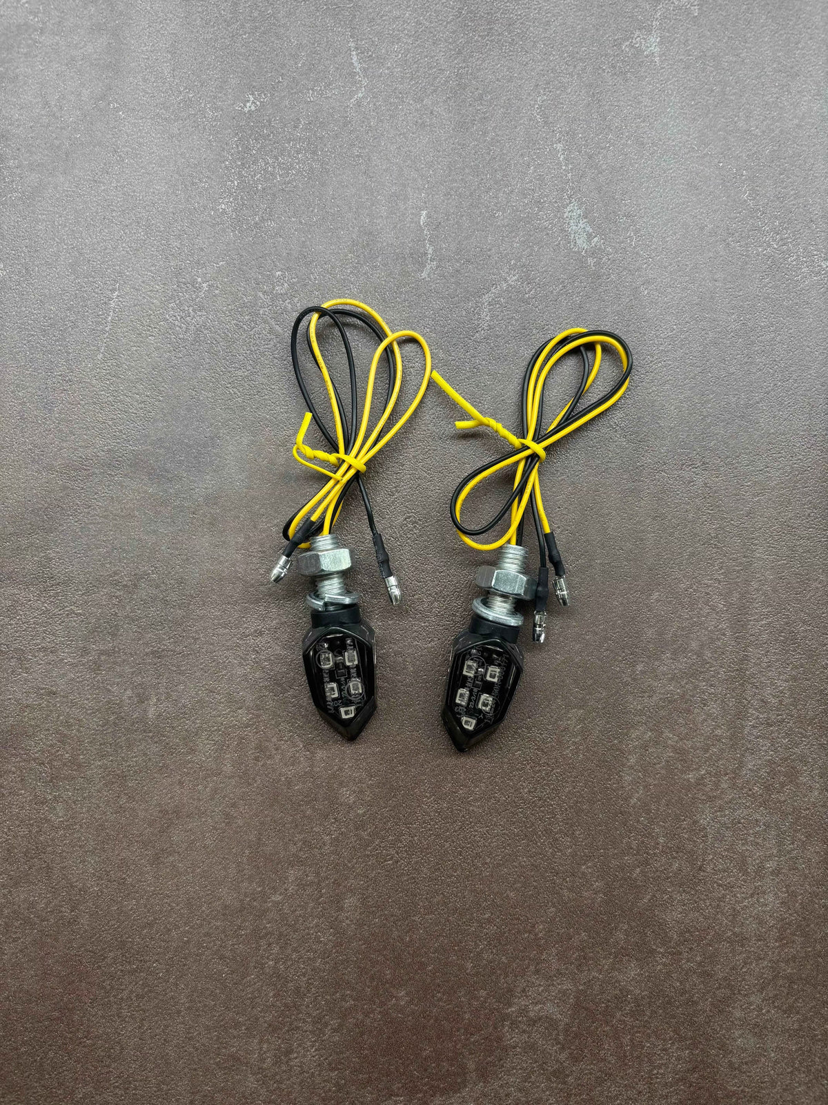 Black Shadow SURRON LED-Blinker Set – kompakt & stylisch – passend für Sur-Ron Light Bee & Ultra Bee