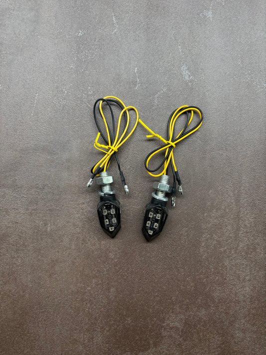 Black Shadow LED-Blinker Set – kompakt & stylisch – passend für Sur-Ron Light Bee & Ultra Bee