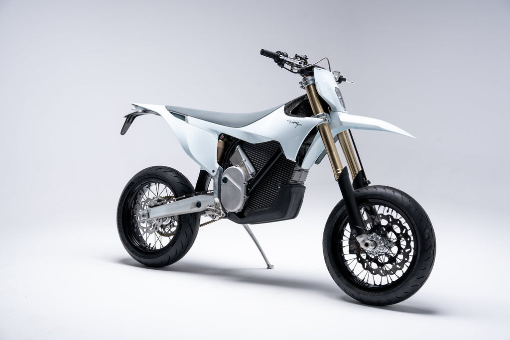 STARK VARG SM - L3e Captron Performance